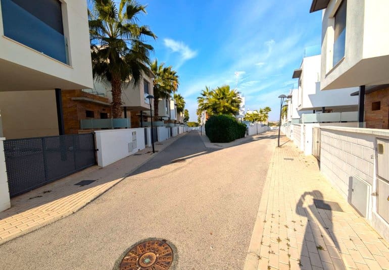 3 quarto Moradia para venda em Orihuela Costa - 450 000 € (Ref: 9796598)