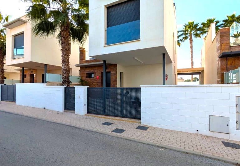 3 quarto Moradia para venda em Orihuela Costa - 450 000 € (Ref: 9796598)