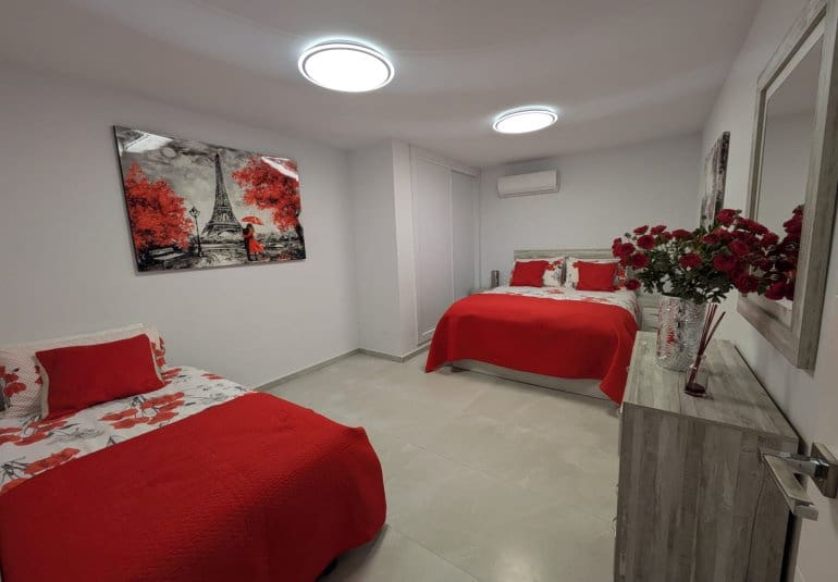 Villa til salg i Villamartin - € 625.000 (Ref: 9796599)