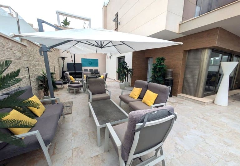 Villa til salg i Villamartin - € 625.000 (Ref: 9796599)