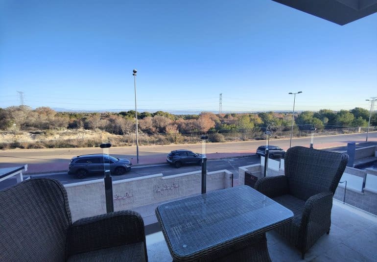 Villa til salg i Villamartin - € 625.000 (Ref: 9796599)