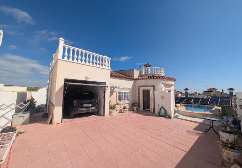 3 bedroom Villa for sale in San Miguel de Salinas - € 260,000 (Ref: 9796600)