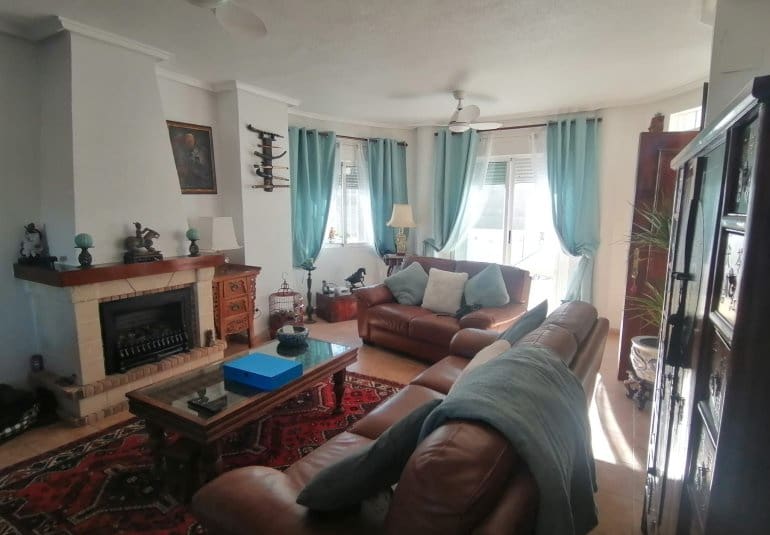 3 bedroom Villa for sale in San Miguel de Salinas - € 260,000 (Ref: 9796600)