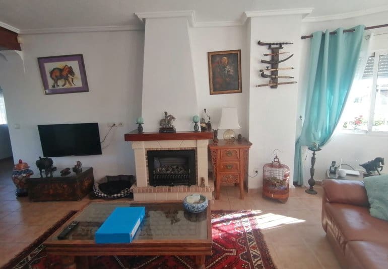 3 bedroom Villa for sale in San Miguel de Salinas - € 260,000 (Ref: 9796600)