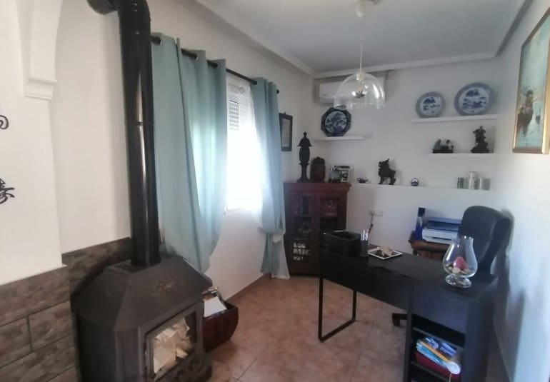 3 bedroom Villa for sale in San Miguel de Salinas - € 260,000 (Ref: 9796600)