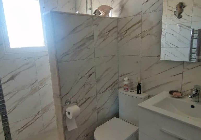 3 bedroom Villa for sale in San Miguel de Salinas - € 260,000 (Ref: 9796600)