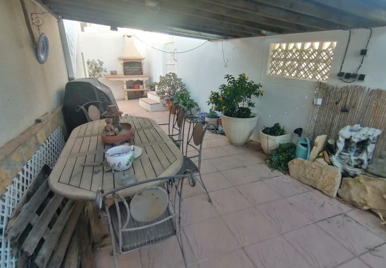 3 bedroom Villa for sale in San Miguel de Salinas - € 260,000 (Ref: 9796600)
