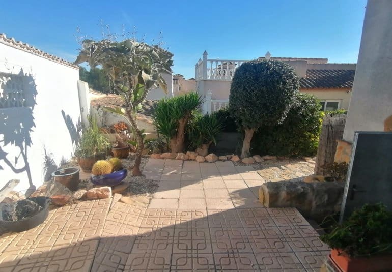 3 bedroom Villa for sale in San Miguel de Salinas - € 260,000 (Ref: 9796600)