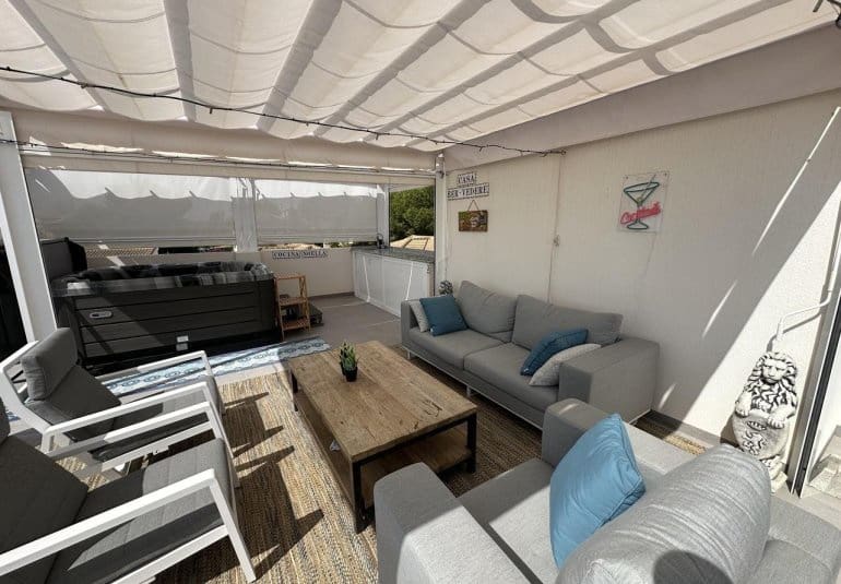 2 sovrum Takvåning till salu i Orihuela Costa med pool - 375 000 € (Ref: 9796603)