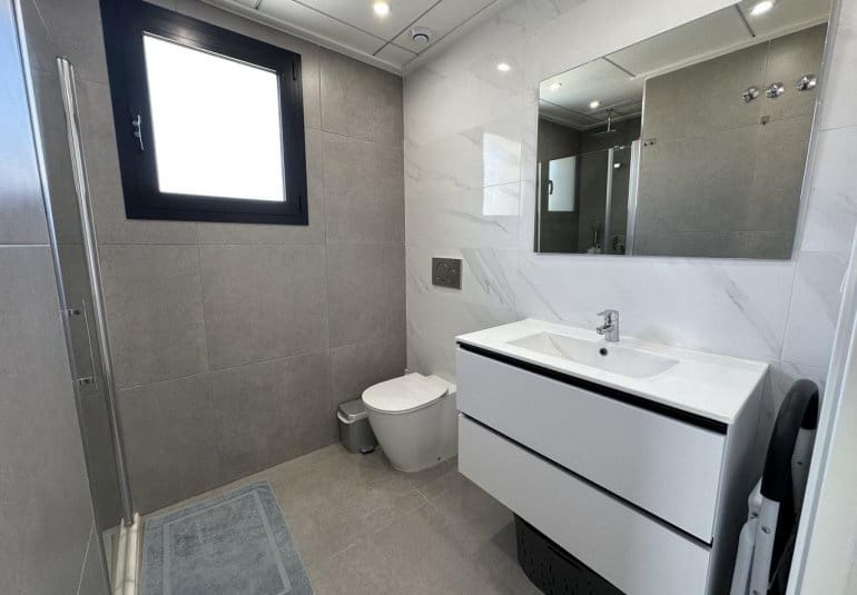 2 sovrum Takvåning till salu i Orihuela Costa med pool - 375 000 € (Ref: 9796603)