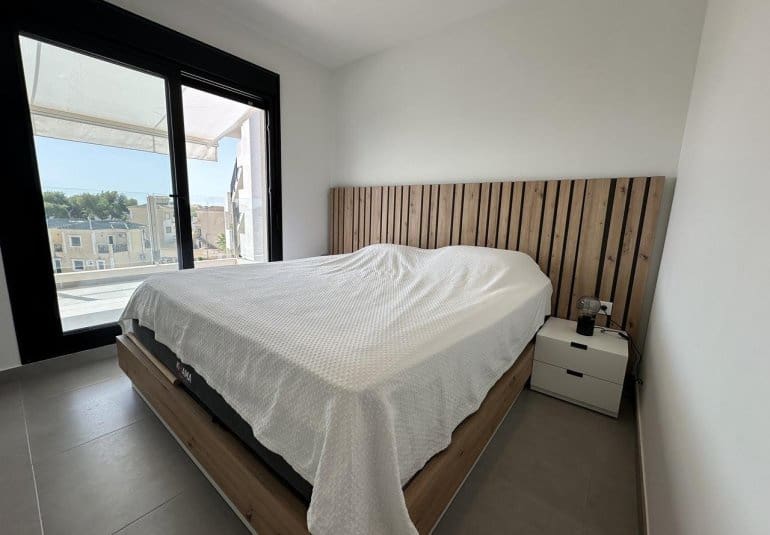 2 sovrum Takvåning till salu i Orihuela Costa med pool - 375 000 € (Ref: 9796603)