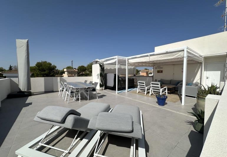 2 sovrum Takvåning till salu i Orihuela Costa med pool - 375 000 € (Ref: 9796603)