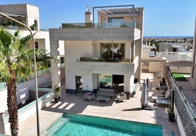 5 soveværelse Villa til salg i Villamartin, Orihuela - € 859.900 (Ref: 9796604)