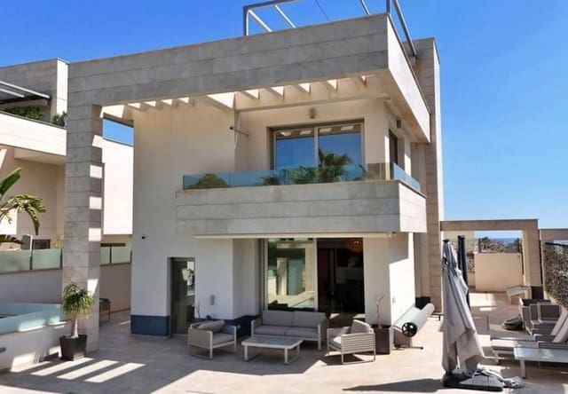 5 soveværelse Villa til salg i Villamartin, Orihuela - € 859.900 (Ref: 9796604)