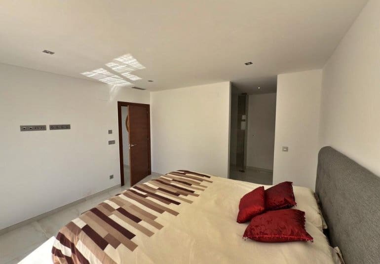 5 soveværelse Villa til salg i Villamartin - € 859.900 (Ref: 9796604)