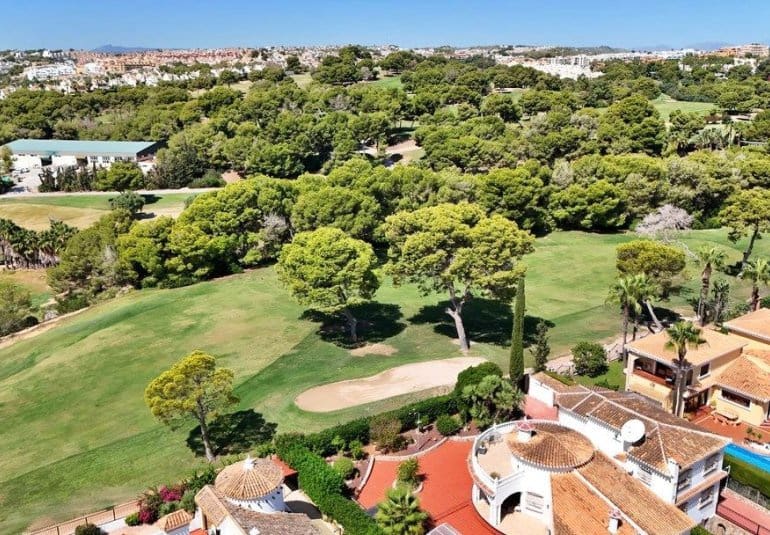 5 soveværelse Villa til salg i Villamartin - € 859.900 (Ref: 9796604)