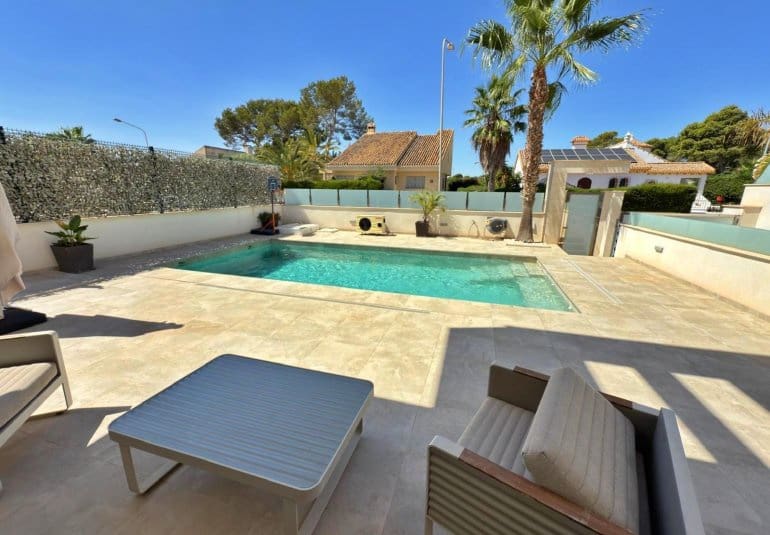 5 soveværelse Villa til salg i Villamartin - € 859.900 (Ref: 9796604)