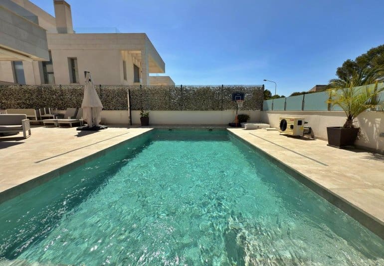 5 soveværelse Villa til salg i Villamartin - € 859.900 (Ref: 9796604)