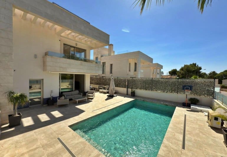 5 soveværelse Villa til salg i Villamartin - € 859.900 (Ref: 9796604)