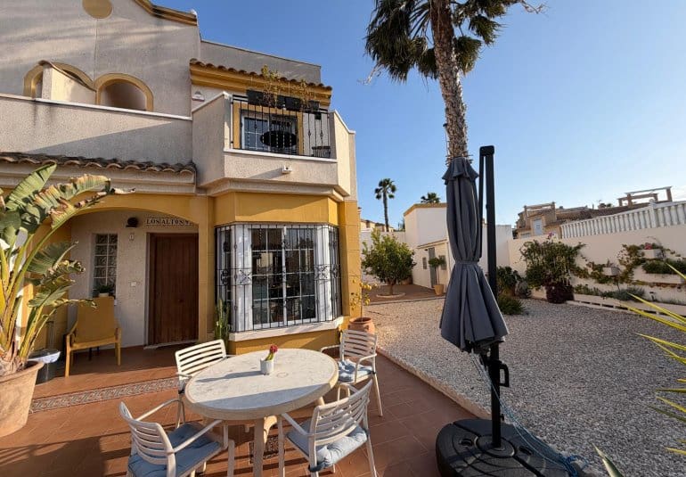 2 soveværelse Byhus til salg i Los Balcones med swimmingpool - € 247.000 (Ref: 9796605)