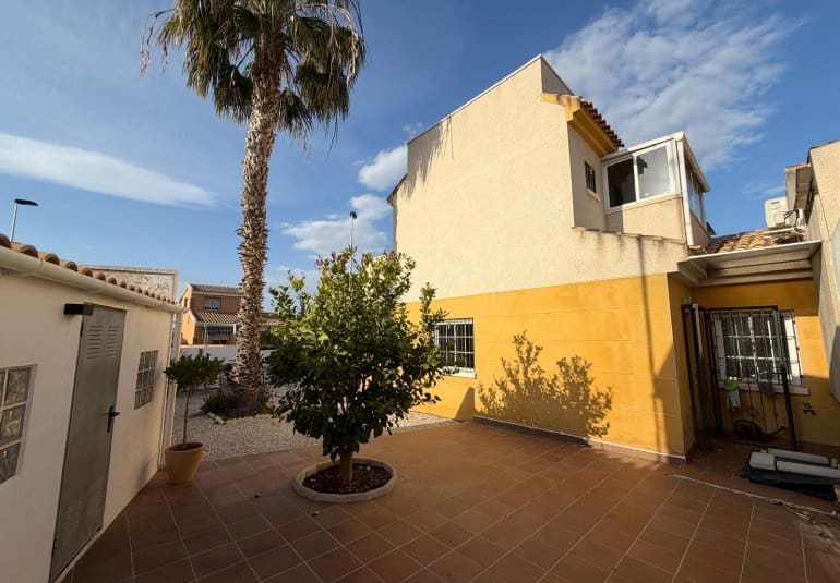 2 soveværelse Byhus til salg i Los Balcones med swimmingpool - € 247.000 (Ref: 9796605)