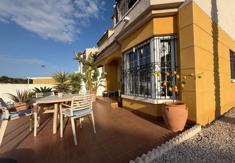 2 soveværelse Byhus til salg i Los Balcones med swimmingpool - € 247.000 (Ref: 9796605)