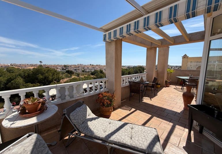 2 sovrum Takvåning till salu i Playa Flamenca med pool - 319 900 € (Ref: 9796606)