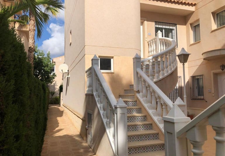 2 sovrum Takvåning till salu i Playa Flamenca med pool - 319 900 € (Ref: 9796606)