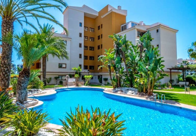 2 quarto Apartamento para venda em Punta Prima com piscina - 239 000 € (Ref: 9797237)