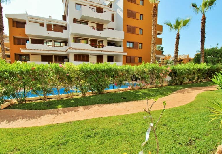 2 quarto Apartamento para venda em Punta Prima com piscina - 239 000 € (Ref: 9797237)