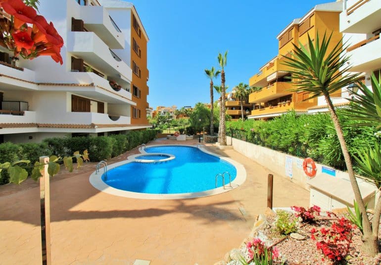 2 quarto Apartamento para venda em Punta Prima com piscina - 239 000 € (Ref: 9797237)