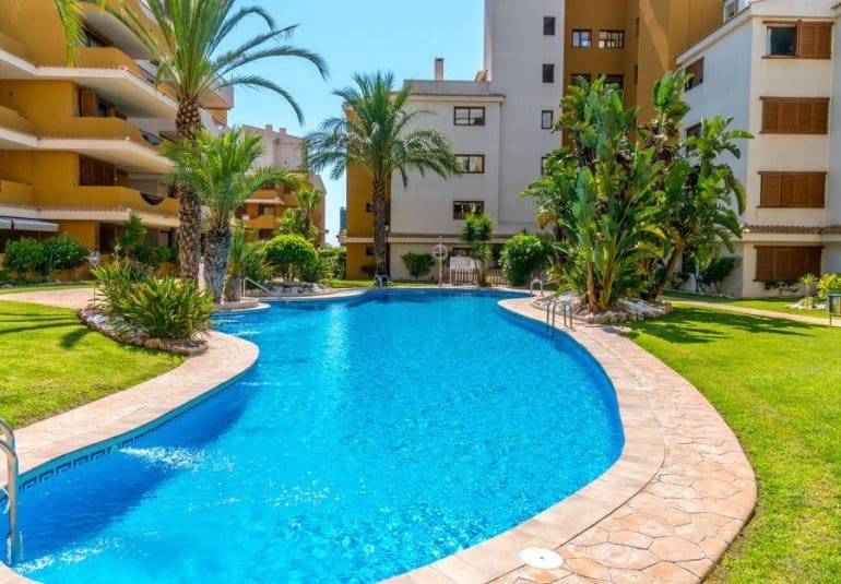 2 quarto Apartamento para venda em Punta Prima com piscina - 239 000 € (Ref: 9797237)