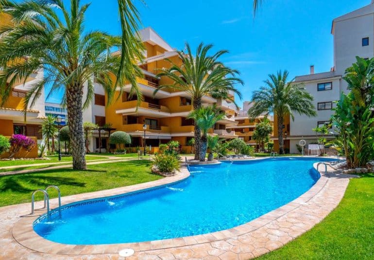 2 quarto Apartamento para venda em Punta Prima com piscina - 239 000 € (Ref: 9797237)