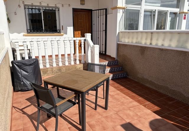 2 soveværelse Byhus til salg i Punta Prima, Orihuela med swimmingpool - € 184.950 (Ref: 9797238)