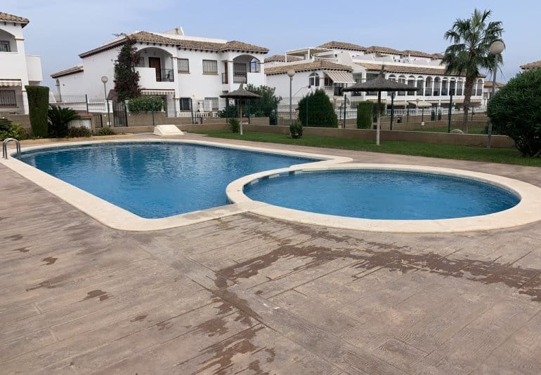 2 bedroom Townhouse for sale in Orihuela Costa with pool - € 184,950 (Ref: 9797238)