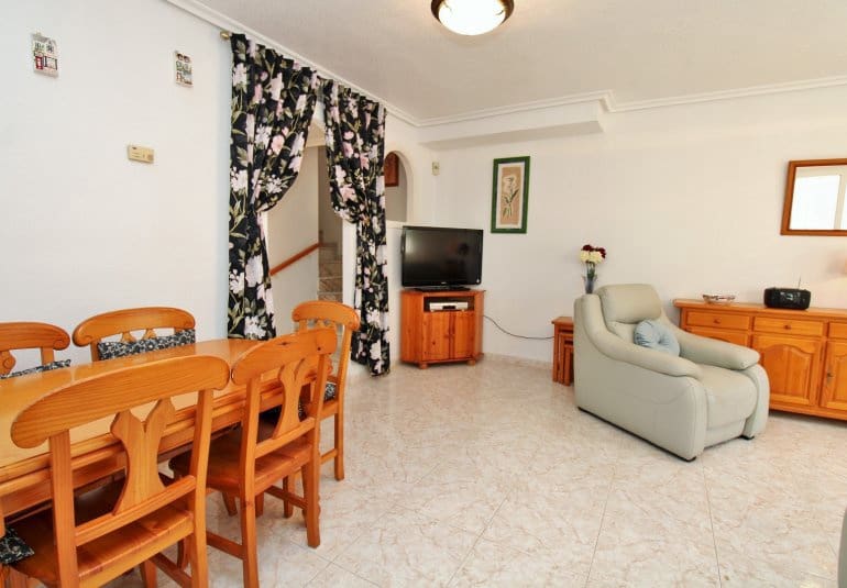 3 sovrum Hus till salu i Playa Flamenca med pool - 249 950 € (Ref: 9797239)