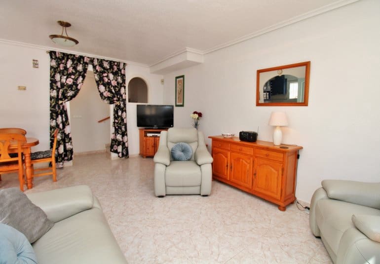 3 sovrum Hus till salu i Playa Flamenca med pool - 249 950 € (Ref: 9797239)