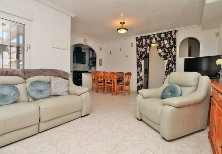 3 sovrum Hus till salu i Playa Flamenca med pool - 249 950 € (Ref: 9797239)