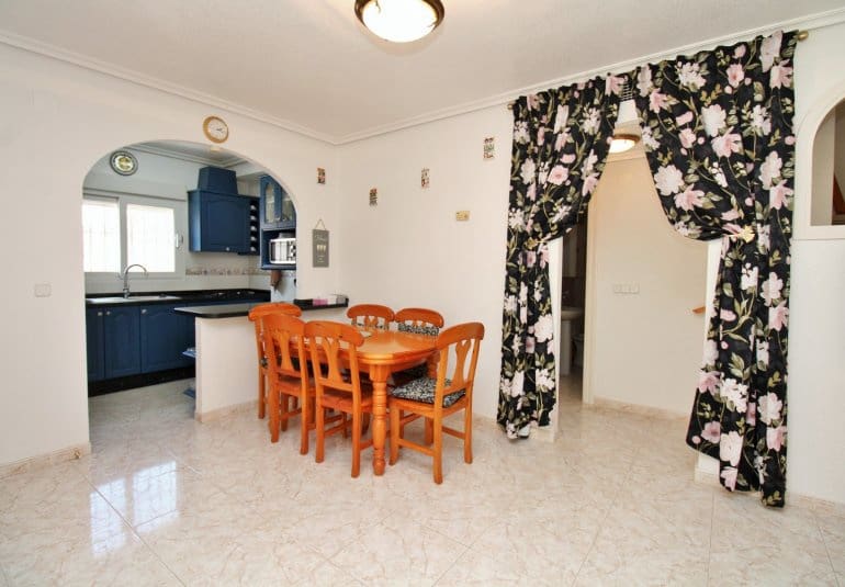 3 sovrum Hus till salu i Playa Flamenca med pool - 249 950 € (Ref: 9797239)