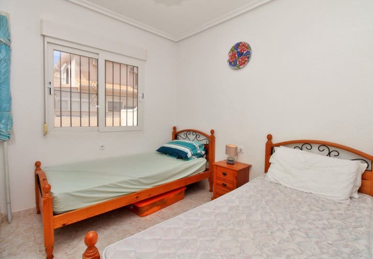 3 sovrum Hus till salu i Playa Flamenca med pool - 249 950 € (Ref: 9797239)