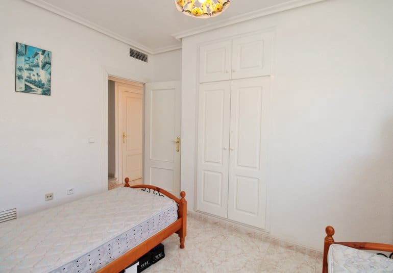 3 sovrum Hus till salu i Playa Flamenca med pool - 249 950 € (Ref: 9797239)