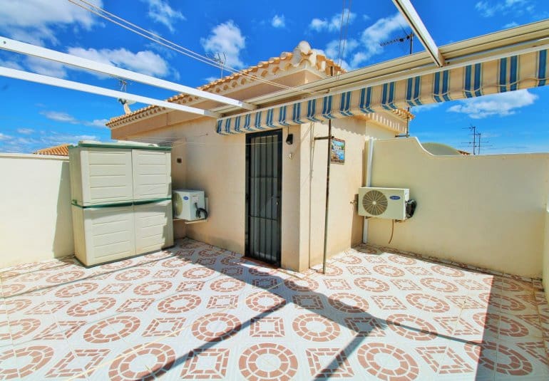 3 sovrum Hus till salu i Playa Flamenca med pool - 249 950 € (Ref: 9797239)