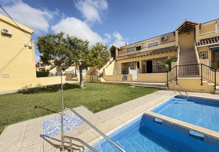 2 bedroom Apartment for sale in Villamartin with pool - € 159,995 (Ref: 9814086)