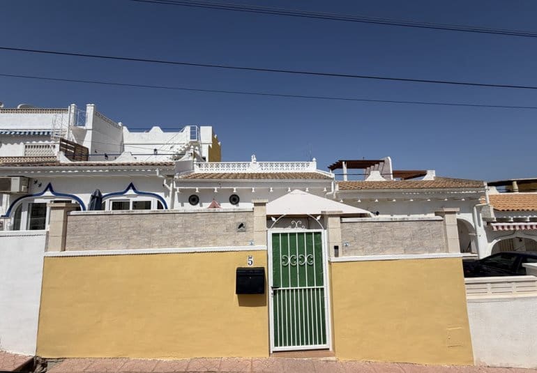 2 soveværelse Bungalow til salg i San Miguel de Salinas - € 156.950 (Ref: 9816861)