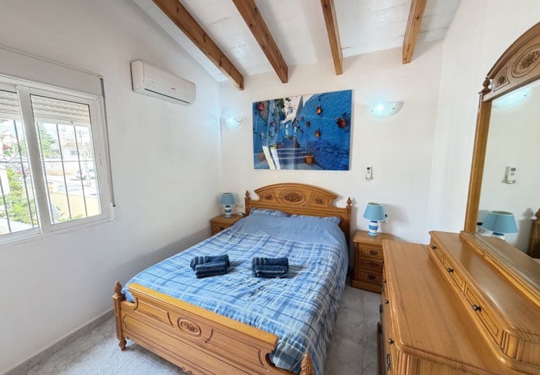 4 sovrum Villa till salu i Villamartin med pool - 385 000 € (Ref: 9816862)