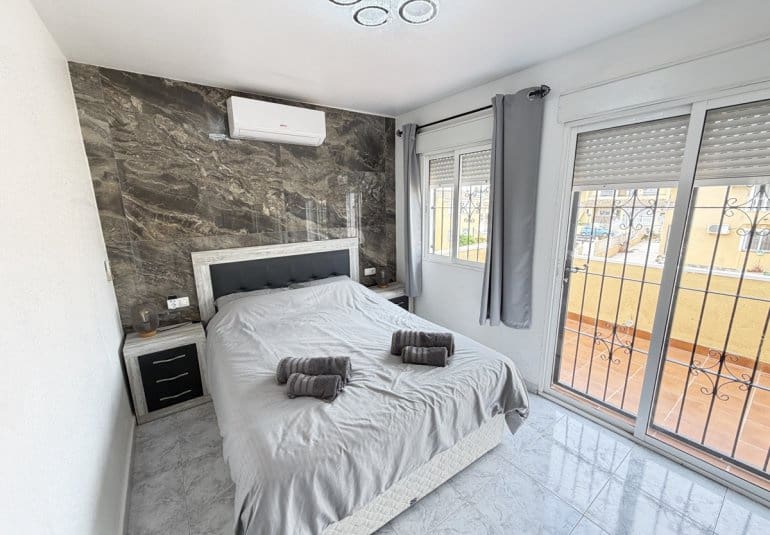 4 sovrum Villa till salu i Villamartin med pool - 385 000 € (Ref: 9816862)