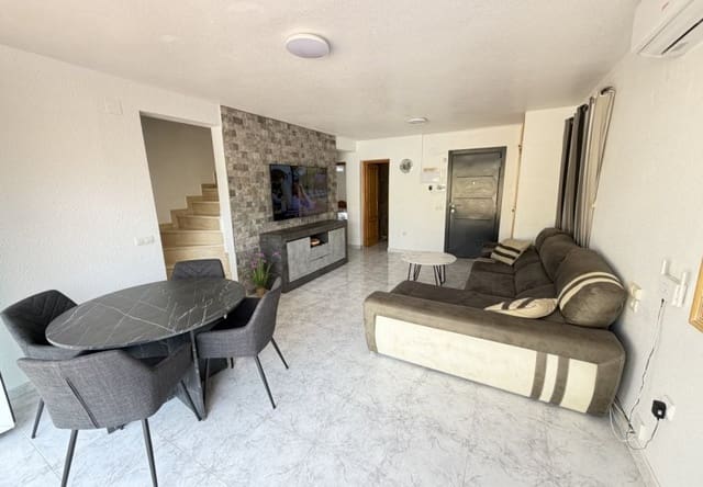 4 slaapkamer Villa te koop in Villamartin, Orihuela met zwembad - € 385.000 (Ref: 9816862)
