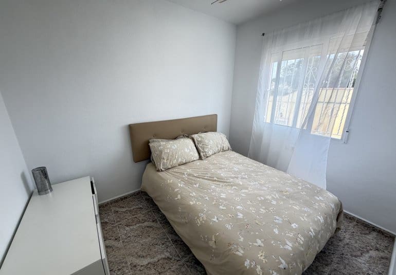 2 sypialnia Dom na sprzedaż w Villamartin z basenem - 179 995 € (Ref: 9844925)