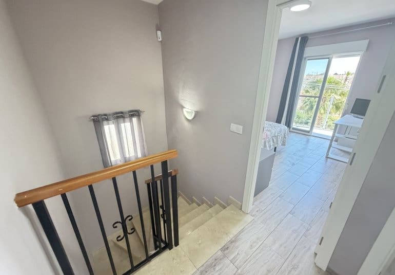 3 quarto Moradia para venda em Villamartin com piscina - 260 000 € (Ref: 9844927)