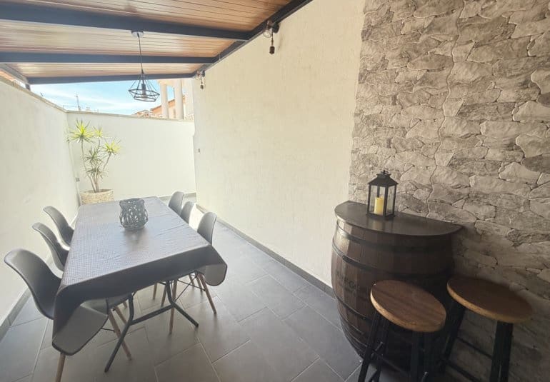 3 quarto Moradia para venda em Villamartin com piscina - 260 000 € (Ref: 9844927)